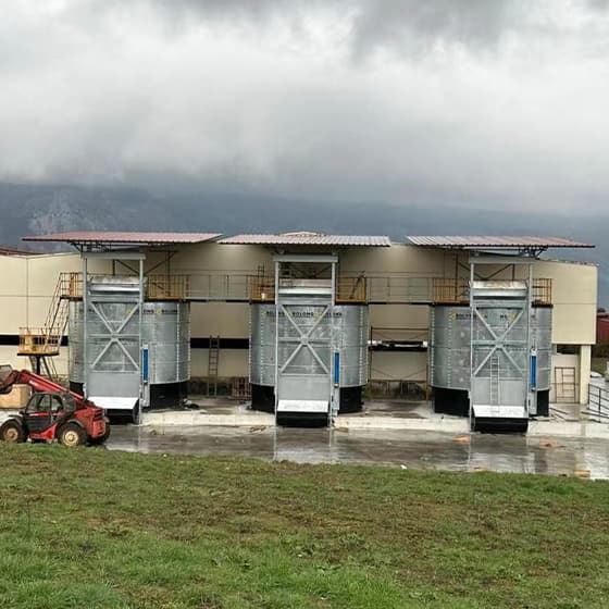 Commercial composting machines